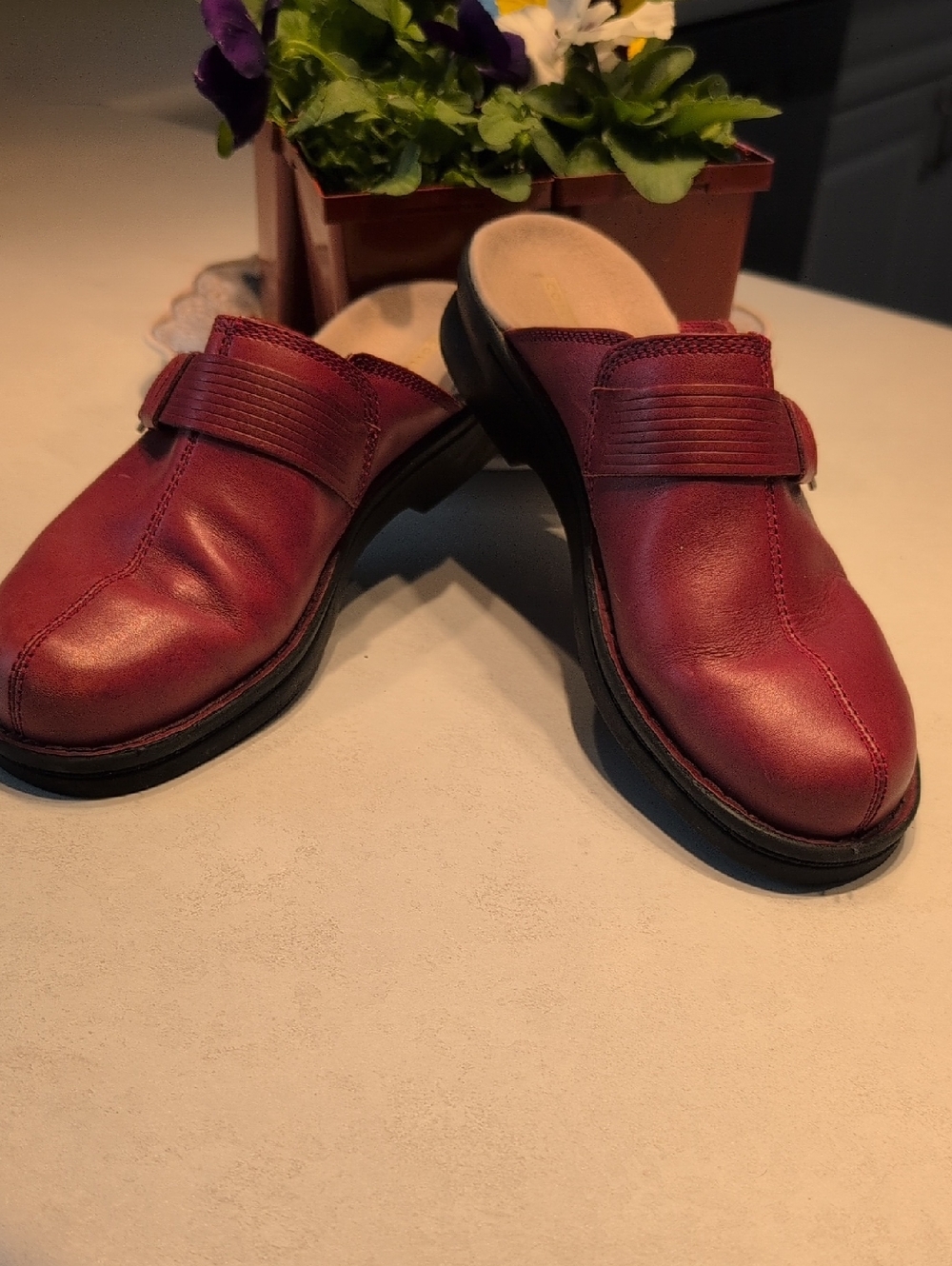 Clarks Women’s Slip-On Leather Clogs - Wine Red